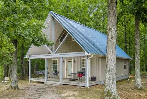 890 Dillon Rd, Michie, TN 38357