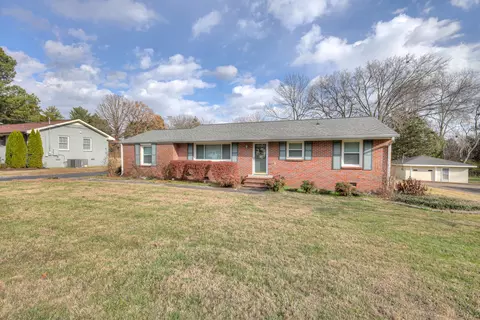 209 Dogwood Dr, Lebanon, TN 37087