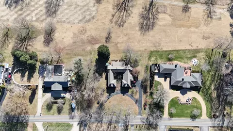 1605 Riverview Dr, Murfreesboro, TN 37129