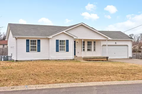 245 Golden Pond Ave, Oak Grove, KY 42262