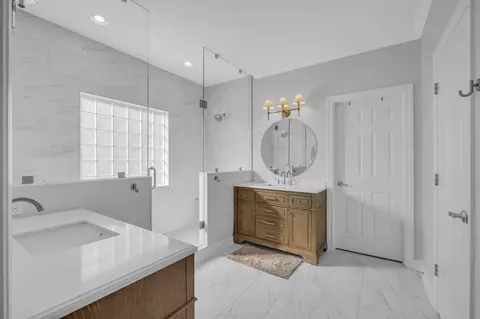 Bath - 256 Noah Dr, Franklin, TN 37064 photo 2 of 6