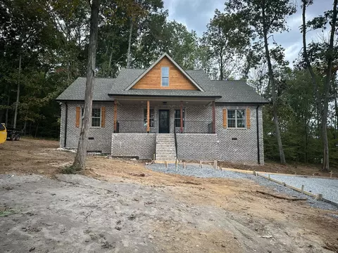90 Acorn Ln, Hartsville, TN 37074