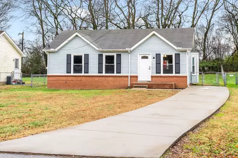 107 E St, Clarksville, TN 37042