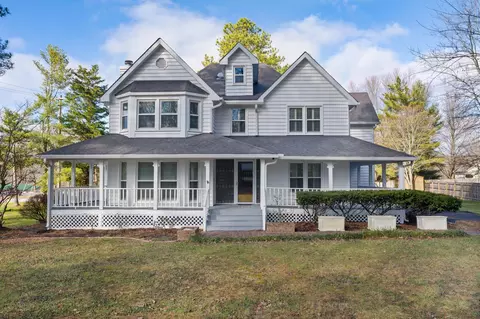 703 Hathaway Dr, Signal Mountain, TN 37377
