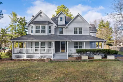 703 Hathaway Dr, Signal Mountain, TN 37377