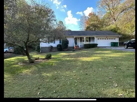 5307 Country Village Dr, Ooltewah, TN 37363