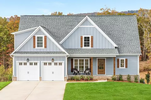 240 Goose Creek Cir, Soddy Daisy, TN 37379
