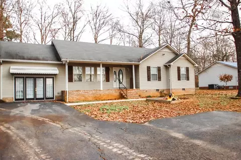 6382 Smithville Hwy, Sparta, TN 38583