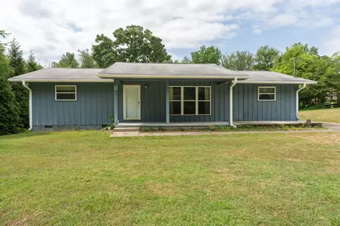 2164 Berry Ln, Soddy Daisy, TN 37379