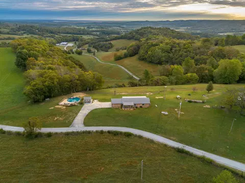 2300 Poarch Hollow Rd, Lewisburg, TN 37091