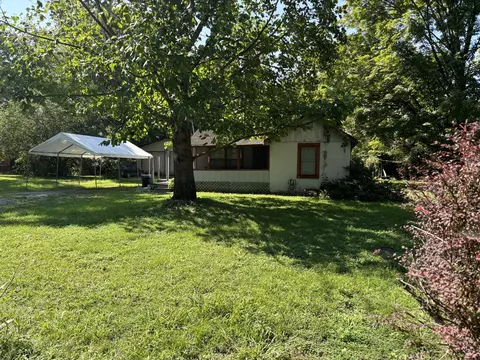 206 Pine St, Soddy Daisy, TN 37379