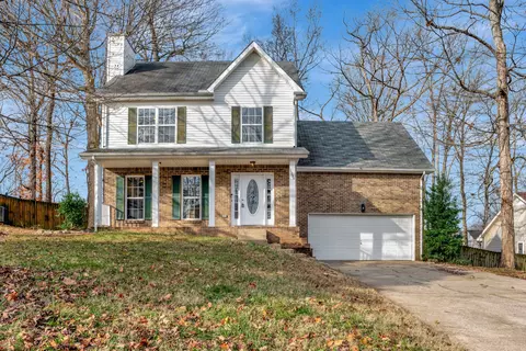 1555 Barrywood Cir W, Clarksville, TN 37042