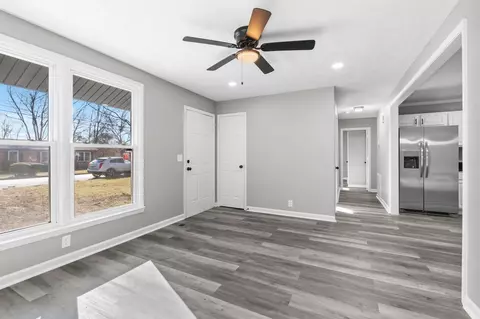 Living - 1323 Eagle St, Murfreesboro, TN 37130 photo 5 of 5