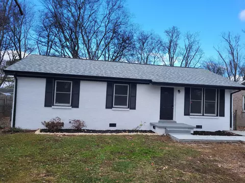 Exterior - 1323 Eagle St, Murfreesboro, TN 37130 photo 2 of 11