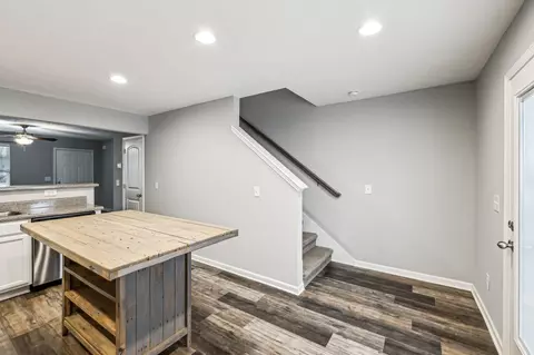 Entry Way - 2354 Date Dr, Murfreesboro, TN 37130 photo 1 of 4