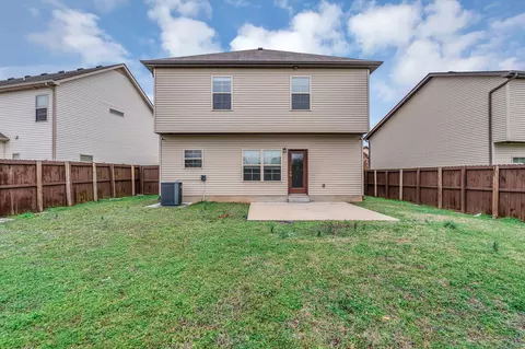 Exterior - 1653 Warmingfield Dr, Murfreesboro, TN 37127 photo 6 of 7