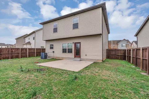 Exterior - 1653 Warmingfield Dr, Murfreesboro, TN 37127 photo 5 of 7