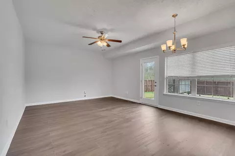 Living - 1653 Warmingfield Dr, Murfreesboro, TN 37127 photo 2 of 4
