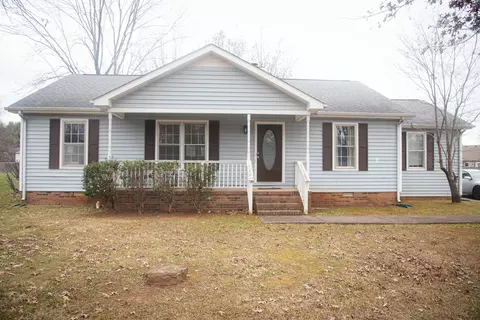 1909 Cross Creek Dr, Murfreesboro, TN 37127