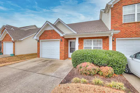 921 Wolves Den Pl, Murfreesboro, TN 37128