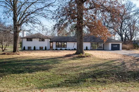 105 Cumberland Shores Dr, Hendersonville, TN 37075