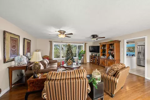 Living - 8190 Greenbriar Rd, Talbott, TN 37877 photo 1 of 1