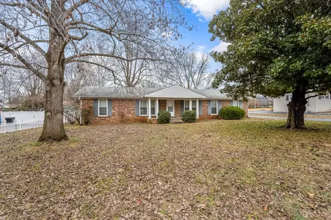 1202 Taylor Pl, Murfreesboro, TN 37129