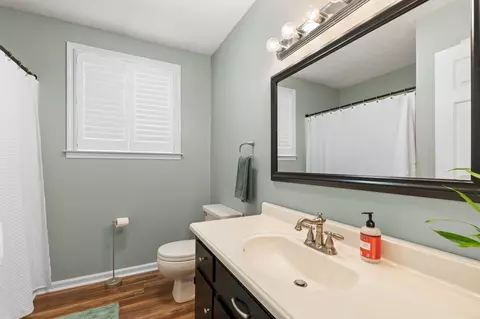 Bath - 7123 Stroop Ln, Murfreesboro, TN 37129 photo 2 of 2