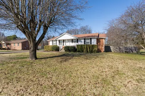 Exterior - 7123 Stroop Ln, Murfreesboro, TN 37129 photo 1 of 8