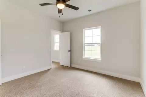Bedroom - 1078 Old Well Rd, Morrison, TN 37357 photo 7 of 11