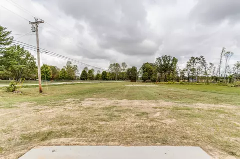 Exterior - 1078 Old Well Rd, Morrison, TN 37357 photo 7 of 10