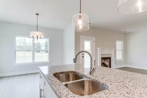 Kitchen - 1078 Old Well Rd, Morrison, TN 37357 photo 9 of 9