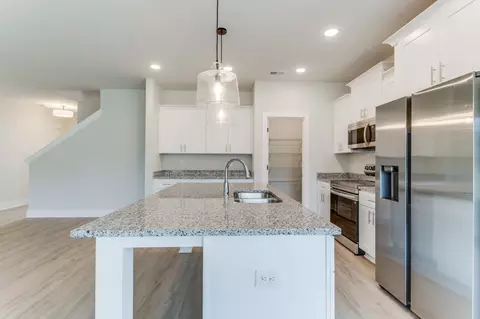 Kitchen - 1078 Old Well Rd, Morrison, TN 37357 photo 4 of 9