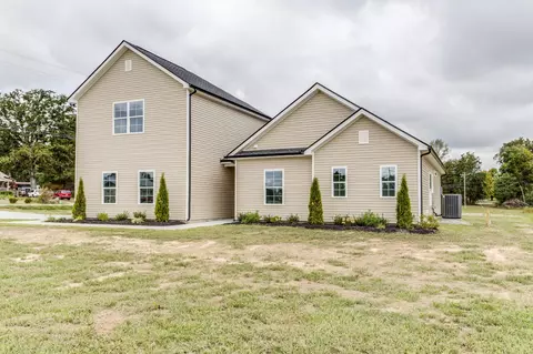 Exterior - 1078 Old Well Rd, Morrison, TN 37357 photo 2 of 10