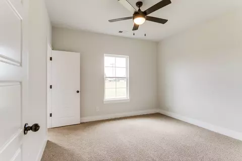 Bedroom - 1078 Old Well Rd, Morrison, TN 37357 photo 6 of 11