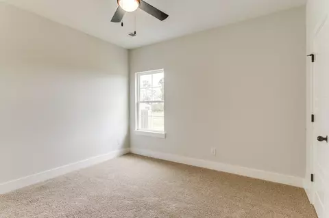 Bedroom - 1078 Old Well Rd, Morrison, TN 37357 photo 5 of 11
