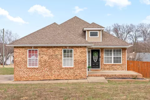 100 Heather Denise Ct, Clarksville, TN 37042