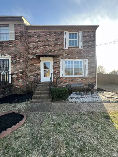 900 Hammack Dr, Nashville, TN 37214