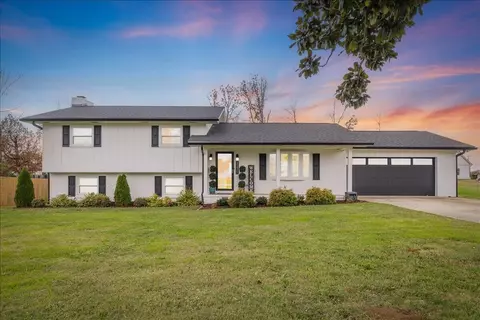 2231 Launcelot Rd, Chattanooga, TN 37421