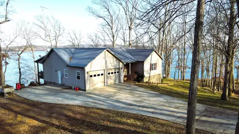 196 Sourwood Ln, Big Sandy, TN 38221