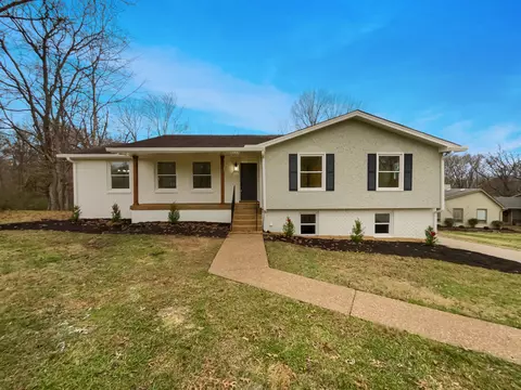 709 Valley Brook Dr, Mount Juliet, TN 37122