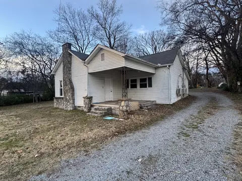 510 Enon Springs Rd W, Smyrna, TN 37167