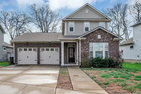 676 Nottingham Ave, Hendersonville, TN 37075
