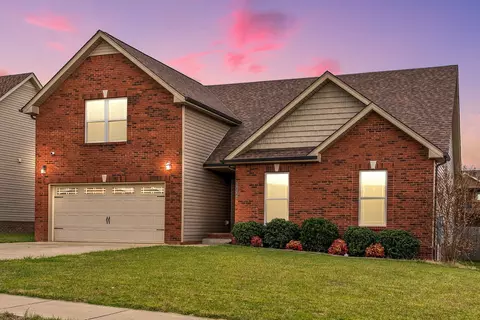 2064 Jackie Lorraine Dr, Clarksville, TN 37042