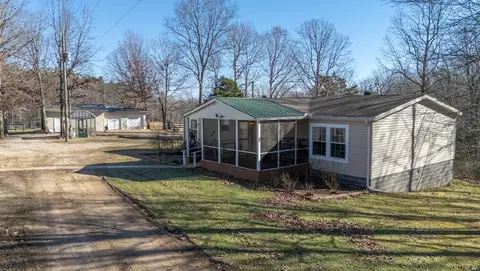 7160 Topsy Rd, Waynesboro, TN 38485