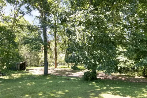 129 Daisy Dr, Dover, TN 37058 photo 8