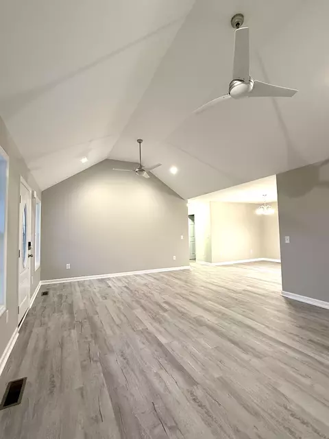 Living - 2079 Old Well Rd, Morrison, TN 37357 photo 1 of 2