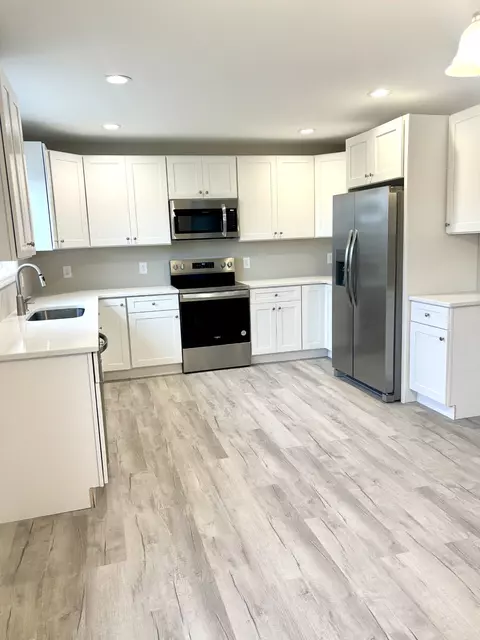 Kitchen - 2079 Old Well Rd, Morrison, TN 37357 photo 1 of 4