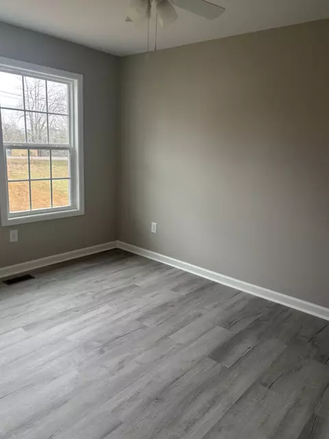 Bedroom - 2079 Old Well Rd, Morrison, TN 37357 photo 3 of 3