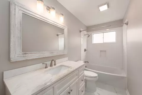Bath - 150 Montclair Dr, Jackson, TN 38301 photo 1 of 4